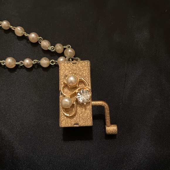 Vtg Swiss made Music Box Bracelet - Picture 3 of 6